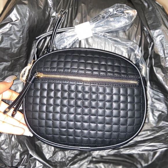 Purses - Picture 4 of 5